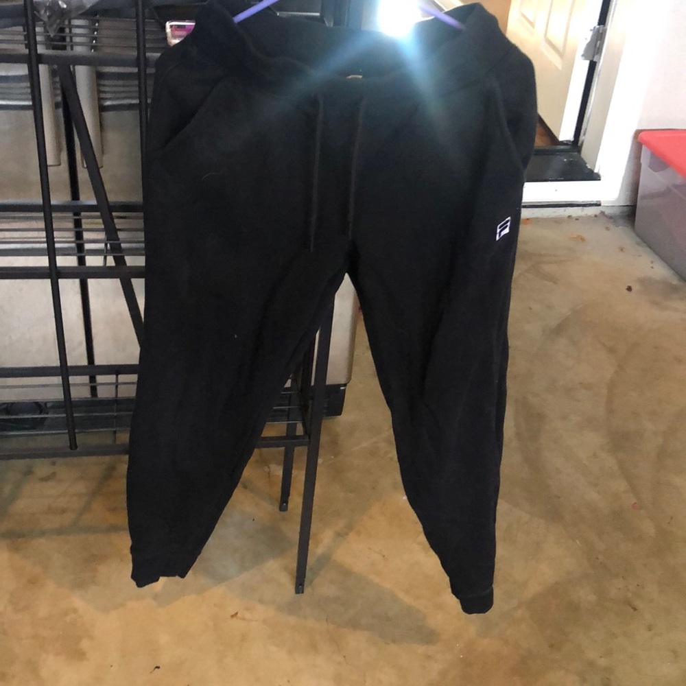 Black fila sweatpants